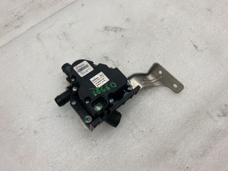 2012-2020 Tesla Model S Coolant Pump Cooling Valve Actuator 4-Way 6007370-00-B