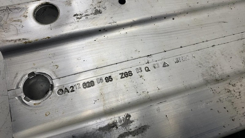 A 212 620 08 95 10-16 Mercedes E350 E-Class Front Right Bumper Reinforcement Bracket A2126200895