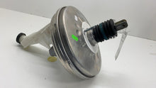 ⭕ 14-17 Mercedes-Benz B-Class W242 Power Brake Booster & Reservoir A2424300103