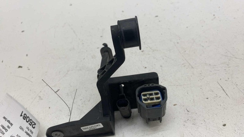 ⭕ 2014 Range Rover Sport Engine Compartment Mounting Bracket Trim CK52