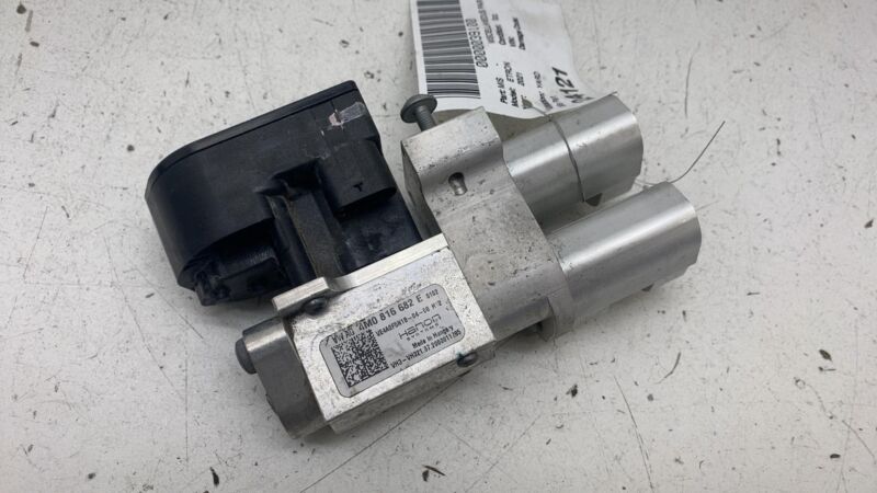 4M0 816 682 E ⭕ 19-23 Audi E-Tron Quattro Airconditioning Expansion Valve Connector 4M0816682E