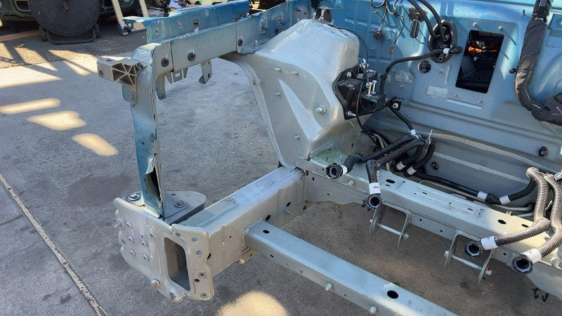 ⭕2022-2024 Rivian R1T Front Passenger Frame Horn Structure Apron Cutou