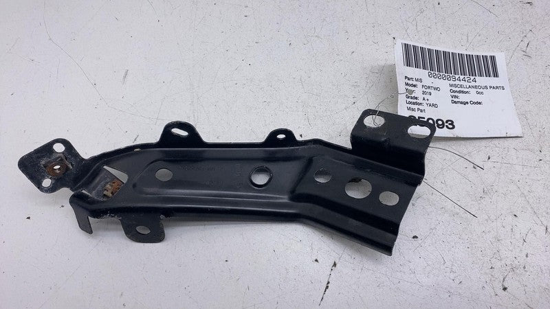 ⭕ 2019 Smart EQ Fortwo Front Right Side Fender Wing Mount Bracket A453