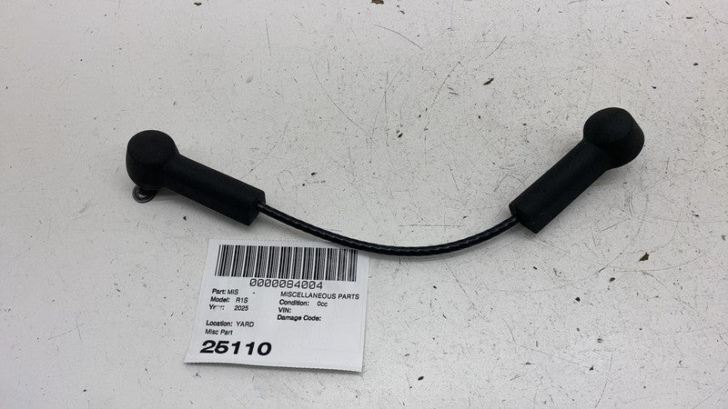 ⭕ 2025 Rivian R1S Lower Tailgate Support Cable Strap Assembly