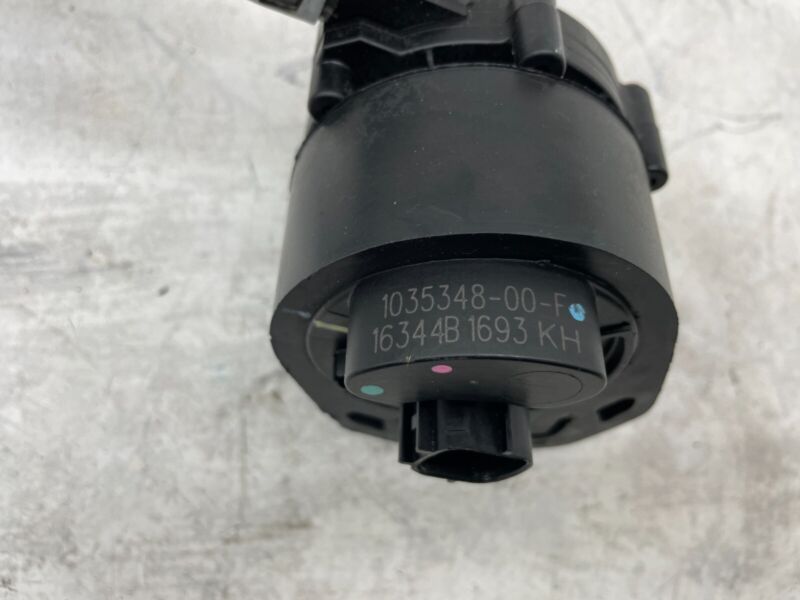 2016-2020 Tesla Model S X Front Cooling System Coolant Pump Assy 1035348-00-F