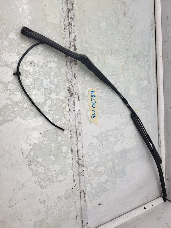 107672900C ⭕ 2017-2022 Tesla Model 3 Front Right Windshield Wiper Arm & Blade 1076729-00-C