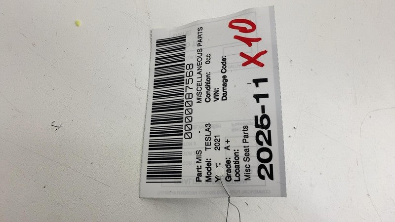 ⭕ 2017-2023 Model 3 Front Driver Side 1st Row Seat Belt Buckle Left 64