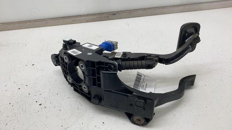 2013 2014 2015 2016 2017 2018 Ford C-Max Hybrid Brake and Gas Pedal Pa