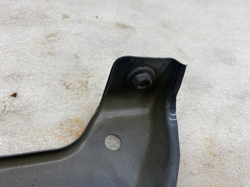 109230500B ⭕ 2017-2023 Tesla Model 3 Front Right Fender Mount Support Bracket 1092305-00-B