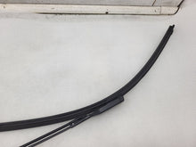 ⭕ 17-20 Model 3 Front Driver Side Windshield Wiper Arm & Blade Left 1076728-00-D