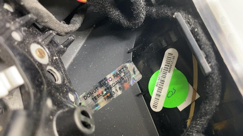 PT00015408 ⭕ 2022-2024 Rivian R1T R1S Steering Wheel w/ Control Switch Button PT00015408