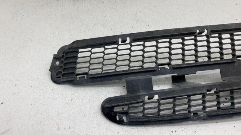 103821100A 2012-2015 Tesla Model S MS Front Bumper Lower Grille Mesh Assembly 1038211-00-A
