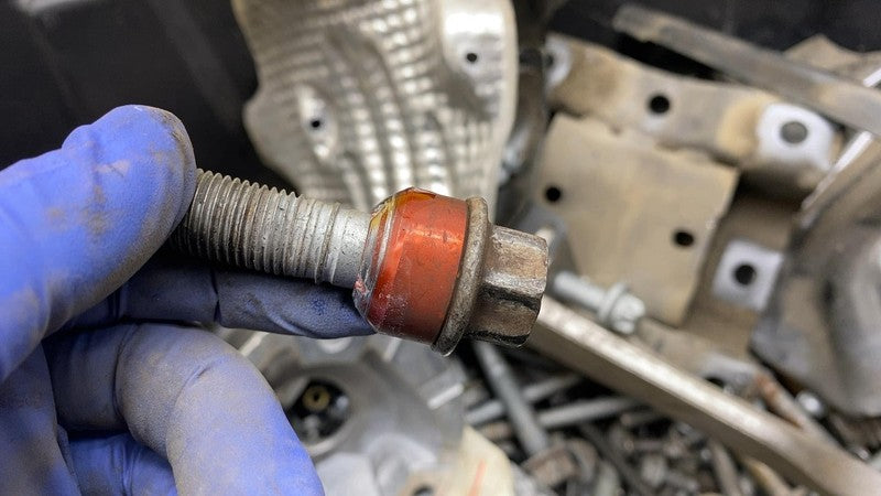 2011-2018 Porsche Cayenne Under Cover Pillar Cladding Shock Plate + SET of Bolt