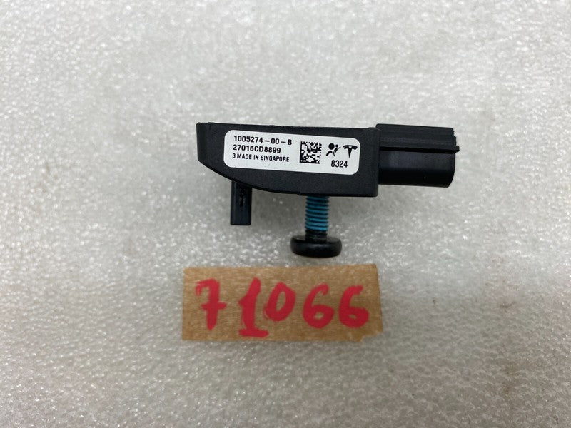 100527400B ⭕ 2012-2020 Tesla Model S Acceleration Impact Crash Sensor Assembly 1005274-00-B