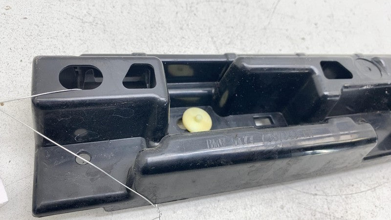 51777387343 2017-2022 BMW 530e Front Left Skirt Rocker Molding Panel Support Mount Bracket