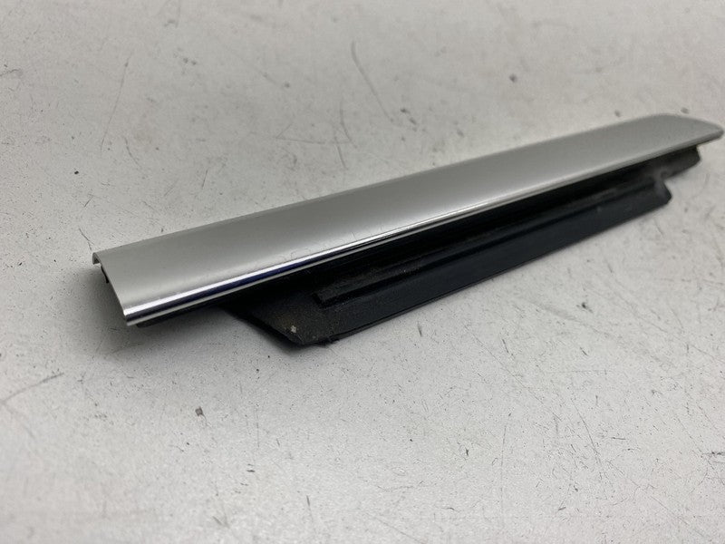 ⭕ 14-20 Maserati Ghibli Front Passenger Exterior Door Window Belt Mold