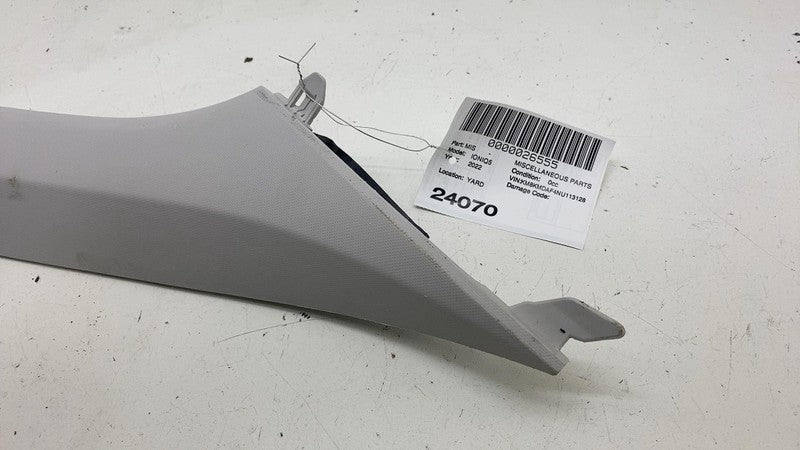 ⭕2022-2024 Hyundai Ioniq 5 Front Right Windshield A-Pillar Trim Cover Panel Gray