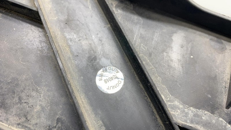 7351450 2018-2020 BMW 530e G30 Passenger Side Under Body Shield Panel Liner Right RH OEM