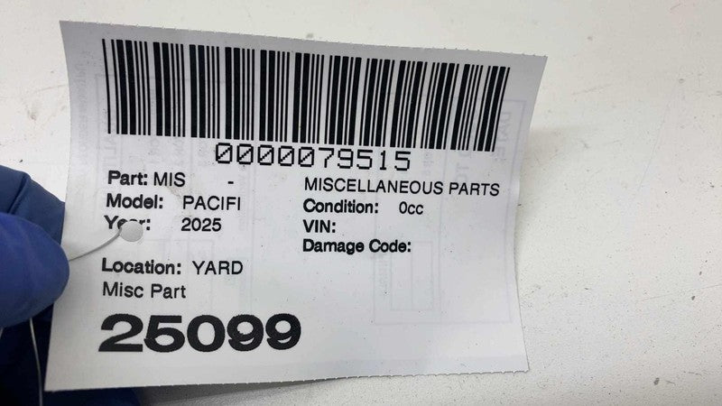 7TG23DX9 ⭕ 2017-2025 Chrysler Pacifica Dash Upper Defroster Grille Cover Panel 7TG23DX9AA