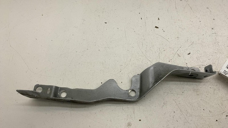 ⭕ 2021-2023 Polestar 2 Front Passenger Side Headlight Lamp Mount Bracket Right