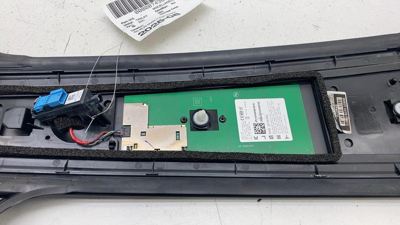 1506886-00-E ⭕ 20-23 Model Y Right Exterior B-Pillar Applique Trim w/ Camera RH 1506886-00-E