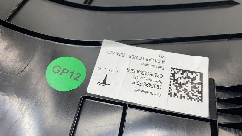 ⭕ 2025-2026 Tesla Model Y Passenger Side  A-Pillar Lower Trim Right 19