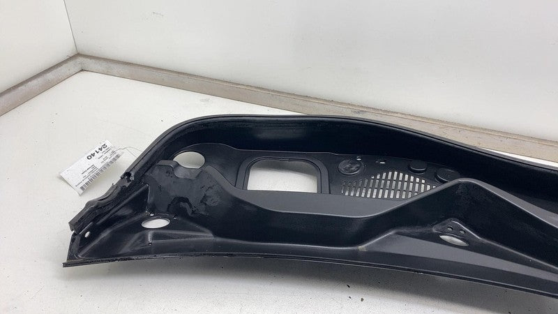 ⭕ 2017-2022 Maserati Levante Front Windshield Cowl Vent Trim Panel 670