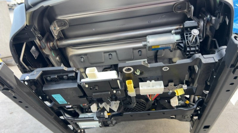 2022 2023 2024 Kia EV6 Front Passenger Seat w/ Headrest Right Perforat