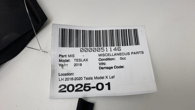 108390200B 2016-2020 Tesla Model X MX Right B-Pillar Applique Trim Molding w/ Camera & Seal
