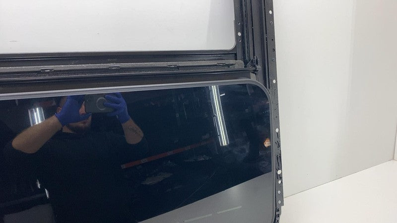 7P5 877 021 6F2 2011-2018 Porsche Cayenne Top Roof Sunroof Frame Window Glass w/ Motor Assembly