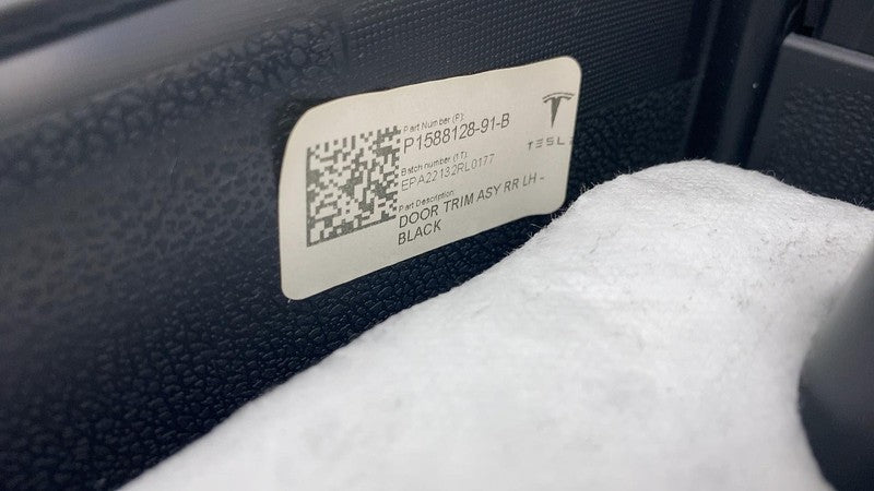 1608617-00-A ⭕ 2021-2023 Tesla Model 3 Rear Left Interior Door Panel Trim Card 1608617-00-A