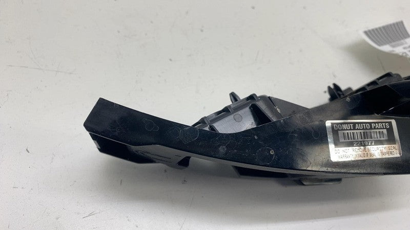 ⭕ 24-25 Model 3 Rear Passenger Taillight Tail Lamp Mount Bracket RH 17