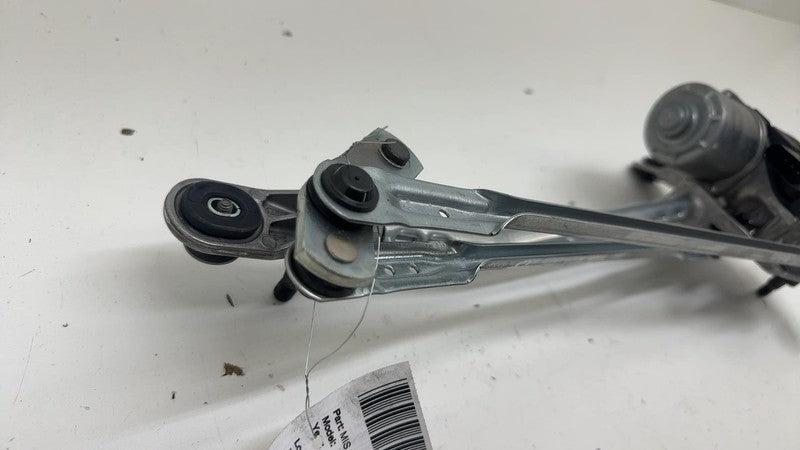 ⭕ 24-25 Tesla Model 3 Front Windshield Wiper Motor Linkage Module 1878