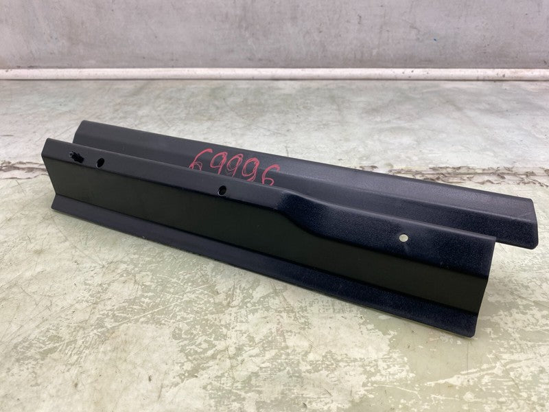 1009174 00 E ⭕12-20 Model S Rear Passenger Side Trunk Carpet Mount Bracket Right 1009174-00-E