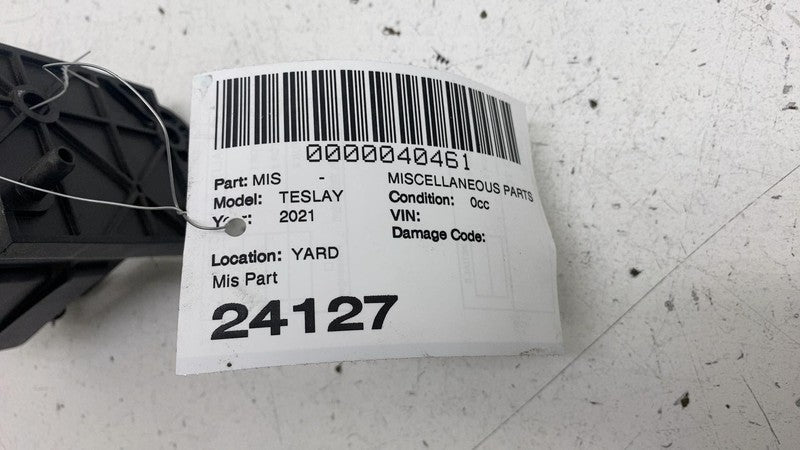 ⭕ 20-23 Tesla Model Y MY Seven Pin Perpendicular Radar Sensor 7-Pin 11