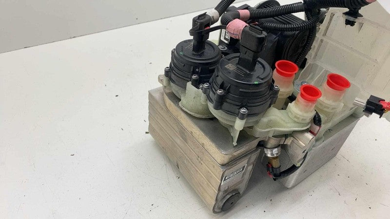 150680300G 21-25 Model 3 Supermanifold Refrigerant Chiller + Coolant Reservoir 1547595-03-H