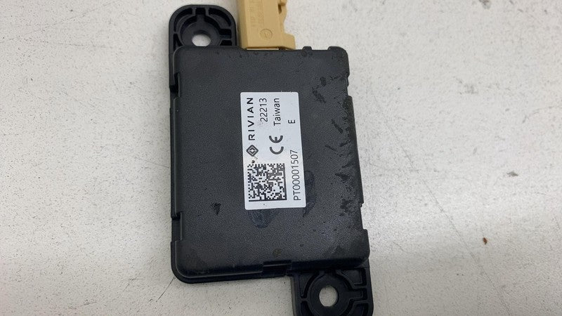 PT00012760F 2022-2024 Rivian R1T R1S Instrument Panel Harness + Keyless Entry Antenna Module