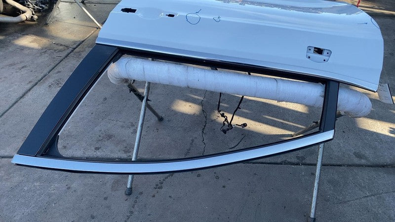 ⭕ 2017-2024 Chrysler Pacifica Front Driver Side Door Assembly Left LH 