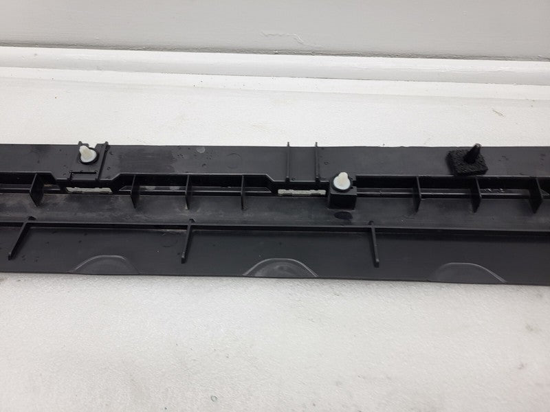 149774500C ⭕ 20-23 Model Y Right Skirt Rocker Molding Panel Carrier Bracket RH 1497745-00-C
