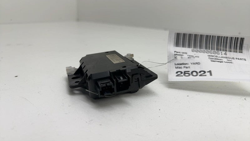 ⭕ 17-23 Tesla Model 3 Center Console Front USB Hub Charger Module 1093