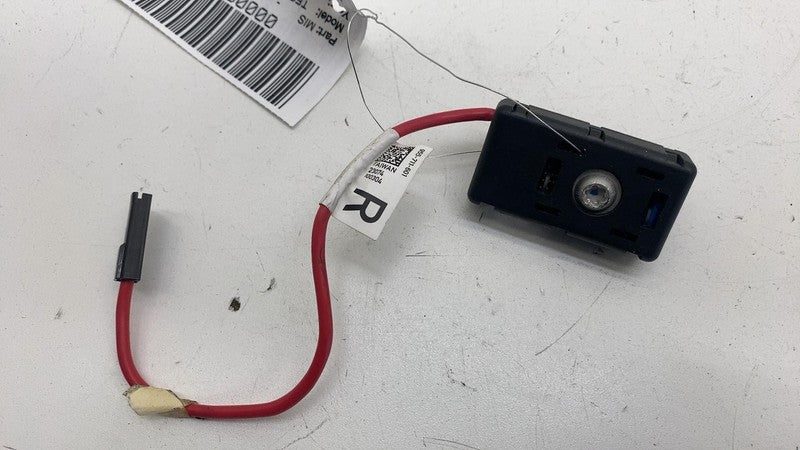 ⭕ 20-23 Model 3 Y Rear Right Radio Antenna Noise Filter Amplifier 1680