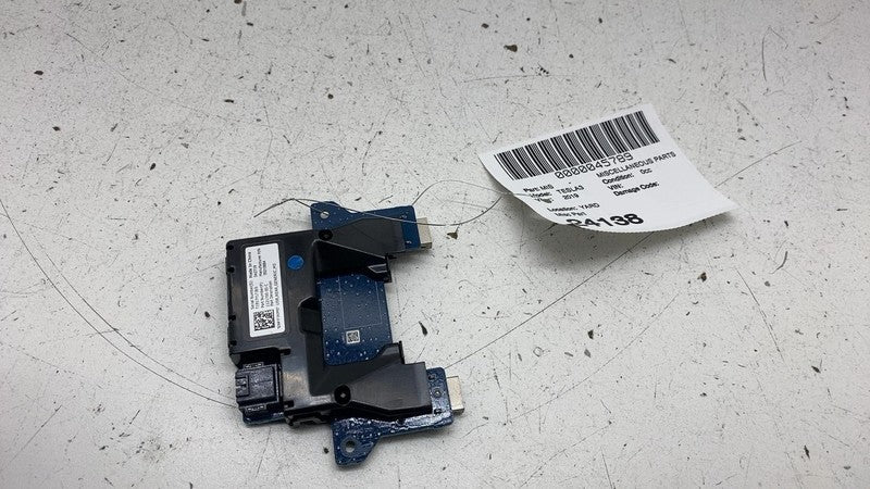 ⭕ 17-23 Tesla Model 3 Rear Generic USB/AUX Control Unit Hub Module 112