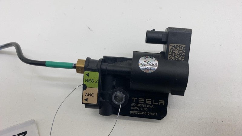 ⭕2024 Tesla Cybertruck SCUBA Air Valve Block Assembly Pack Pressure 19