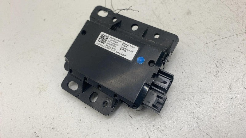 ⭕ 17-23 Tesla Model 3 Center Console Front USB Hub Charger Module 1093