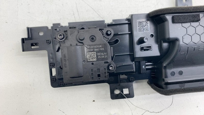 ⭕ 25-26 Tesla Model Y MY Driver Side Instrument Panel Air Vent Left 17