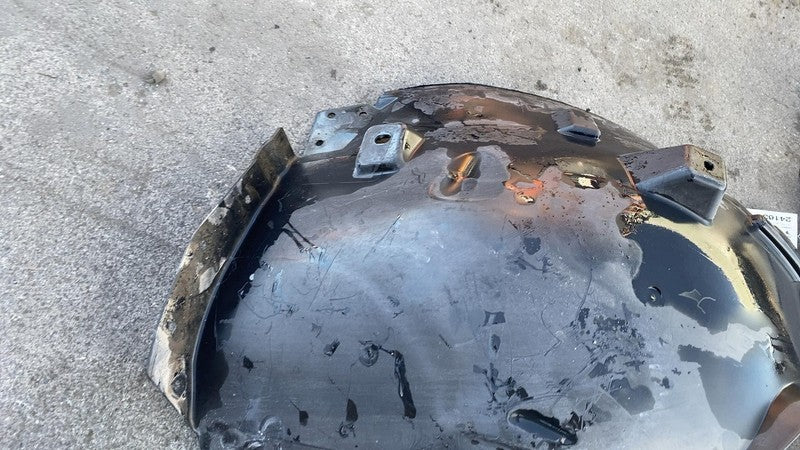 A 166 884 11 22 2016-2019 Mercedes-Benz GLE350 Front Inner Fender Liner Splash Guard Shield Left