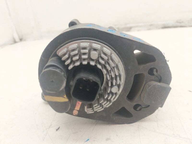 2012-2015 Tesla Model S MS Battery Coolant System Auxillary Water Pump Assembly