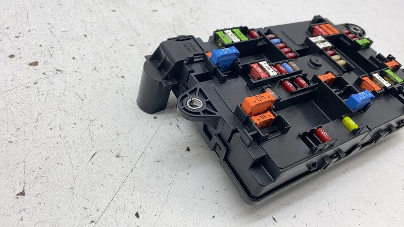 PT00031577E 2022 2023 2024 Rivian R1T R1S Passenger Side Fuse Junction Relay Box Right RH