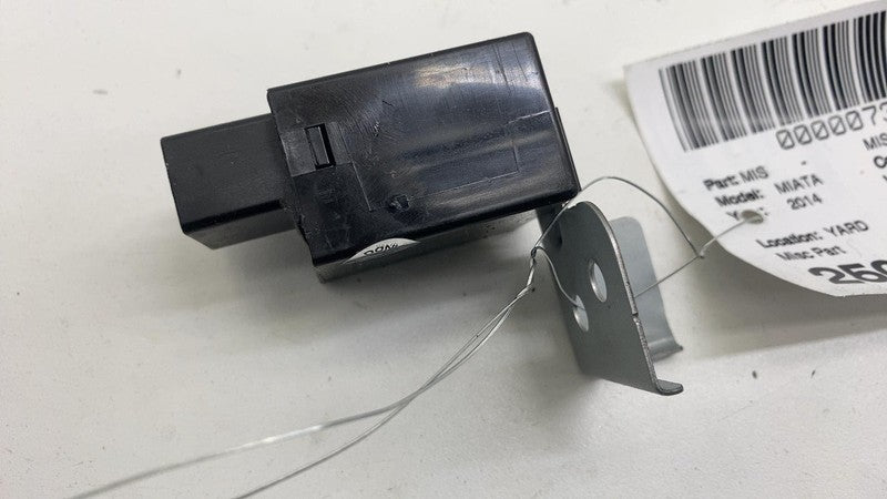 F15166830 ⭕ 2014 Mazda MX-5 Miata Hazard Warning Flasher Unit w/ Bracket OEM F15166830