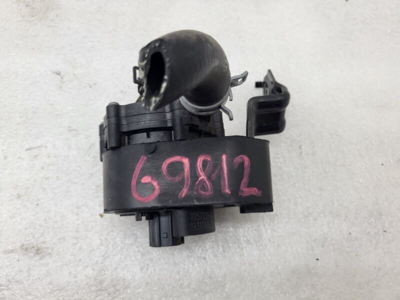 2016-2020 Tesla Model S MS Electric Auxiliary Coolant Water Pump w/ Bracket Assy